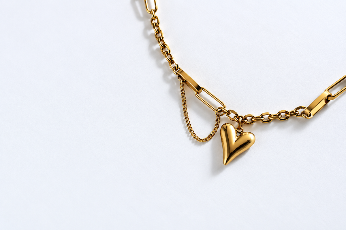 Amora Necklace